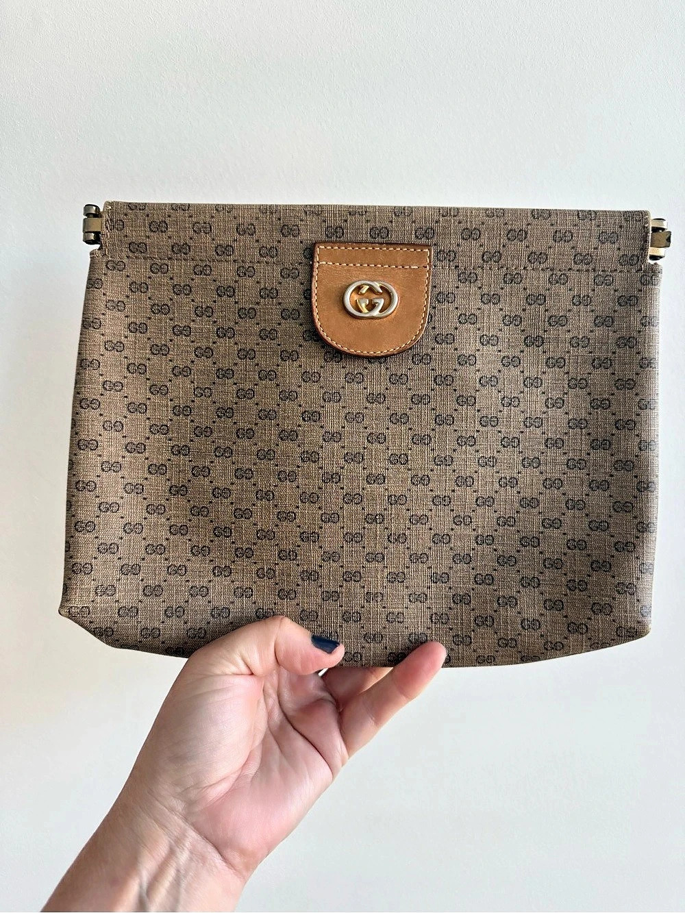 Vintage Gucci Micro GG Canvas Clutch Bag – Gold Crest Stamp – Tan Leather Interl